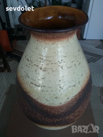 Продавам стара,красива и стилна ваза.Маркирана.Ръчна изработка.Керамика., снимка 3 - Вази - 44061211