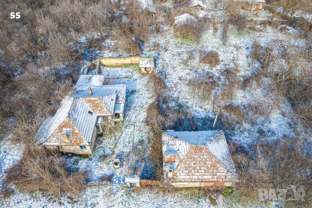 Продавам къща в с. Сушица с 1.2 gka двор и гараж, снимка 3 - Къщи - 53454907