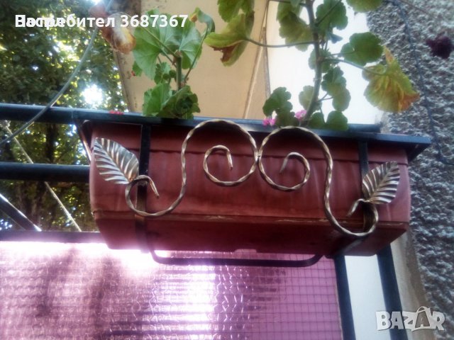 Цветарници и стойки за цветя и саксии, снимка 5 - Саксии и кашпи - 40218663