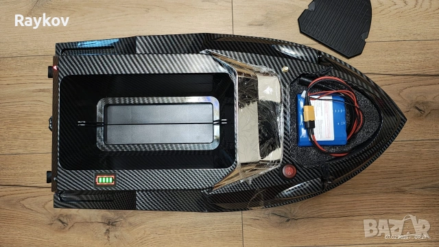 Лодка за захранка, снимка 3 - Екипировка - 53398349