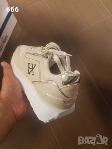 Обувки, снимка 4 - Дамски ежедневни обувки - 43302201