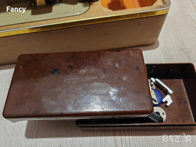 Шевна машина Veritas, снимка 9 - Шевни машини - 53120176