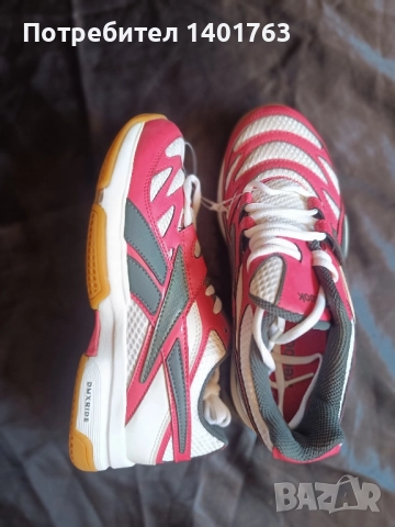 Дамски маратонки Reebok , снимка 2 - Маратонки - 52524431