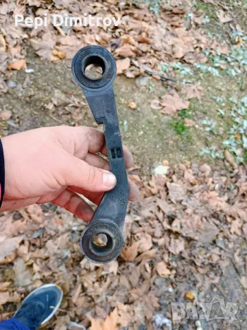 Opel Astra H ,G , Zafira Скоба на кутията за въздушен филтър 90531005 , снимка 3 - Части - 49257462