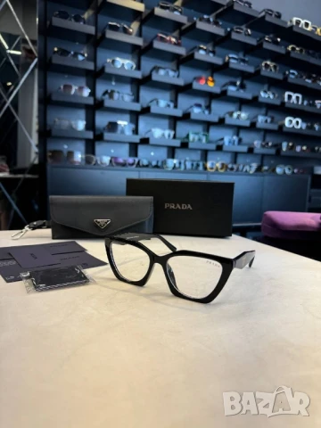 очила с калъф prada Tom Ford ray ban , снимка 9 - Слънчеви и диоптрични очила - 50588631