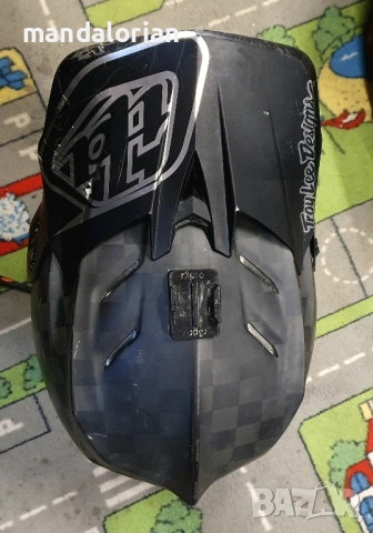 каска D4 CARBON HELMET W/MIPS STEALTH BLACK / SILVER size L Troy lee designs TLD, снимка 4 - Велосипеди - 52416396