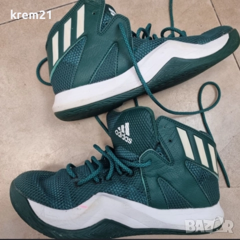 Adidas баскетболни кецове номер 39