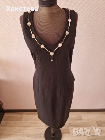 Официална черна рокля с деколте от камъни тип колие - 27,00лв., снимка 2 - Рокли - 43343191