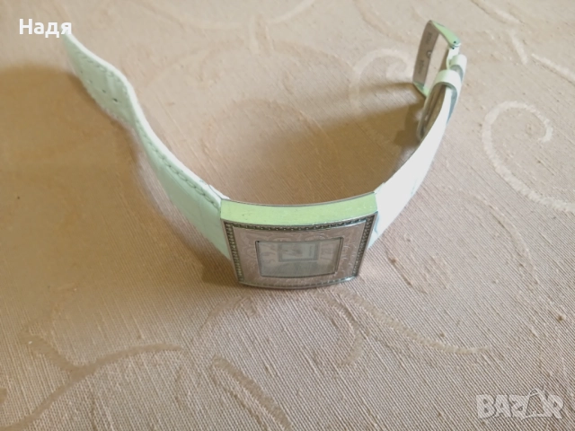 Часовник Paris Hilton, снимка 4 - Дамски - 52315612