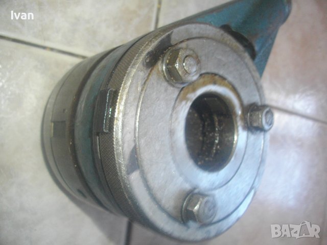 Унгарска Плашка/Пафта/Винтонарезка/Винторезка За Резби Тръби До 1 Цол-Почти Нова-С Ножове 3/4-1 Цол, снимка 11 - Други инструменти - 43226989