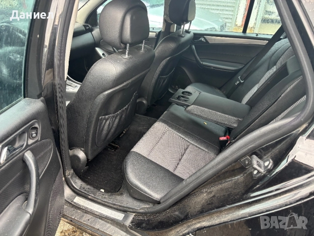Мерцедес ц220 150 коня 2007 , снимка 6 - Автомобили и джипове - 51715493