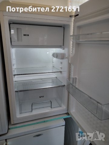 Ретро хладилник с камера, снимка 1 - Хладилници - 42969773