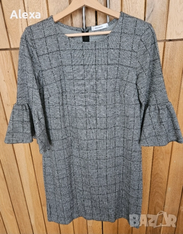 Рокля в сив цвят на марката Reserved в размер М