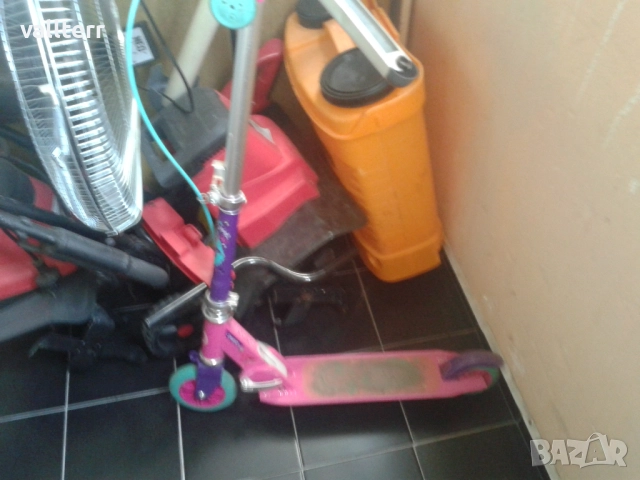 тротунетка.шуби.библия.стойка,тунер сони мини телевизор и други, снимка 2 - Други стоки за дома - 52187482