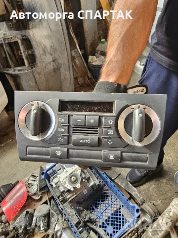 Климатичен панел Audi A3 8P 2003-2013 8P0820043P Siemens VDO
