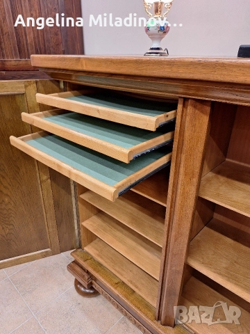 Комод, скрин, бюфет, шкаф с богата дърворезба , снимка 11 - Шкафове - 52677141