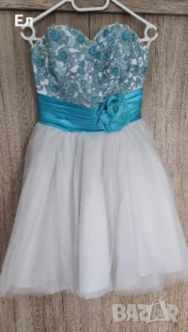 Къса официална рокля