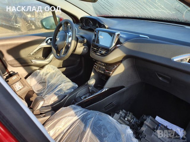 Пежо / Peugeot 2008 1.2 THP 2019 г., снимка 6 - Автомобили и джипове - 27619638