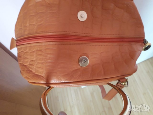 Дамска кожена малка чанта и чехли или поотделно, снимка 13 - Чанти - 28577487