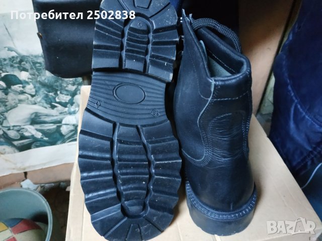 Обувки, снимка 1 - Дамски боти - 27385621