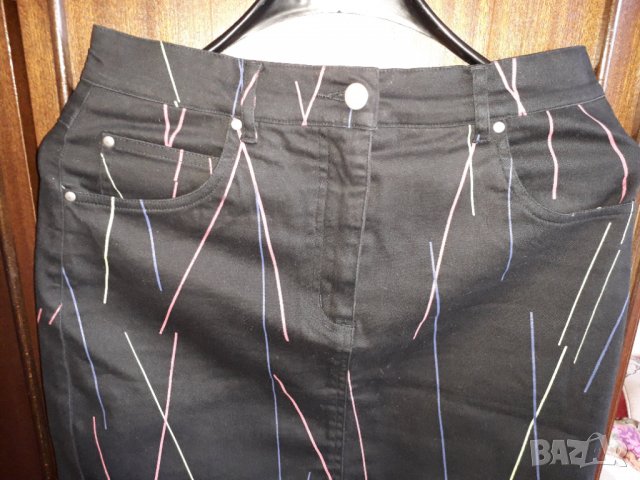 Дамска еластична черна пола с цветни ивици, снимка 2 - Поли - 28828784