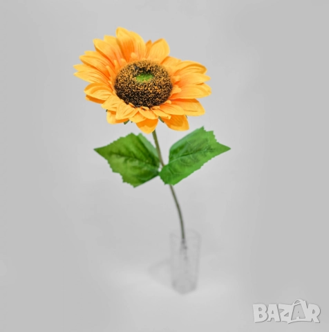 Изкуствен слънчоглед – Единичен стрък с ярка визия и естествена красота