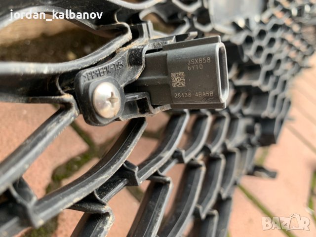 Датчик Парктроник преден среден ляв на централна решетка само за 80лв. 284384ba5b Infiniti Q60, снимка 2 - Части - 44116794