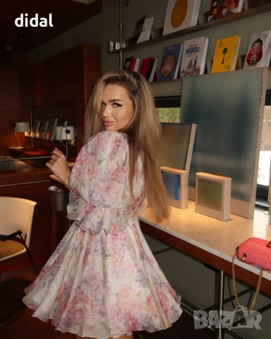 Великолепна рокля с цветя , снимка 1