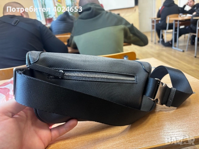 Продавам чанта на Guess, снимка 2 - Чанти - 53423838