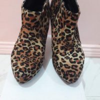 Тигрови обувки на ток, снимка 3 - Дамски обувки на ток - 34984628