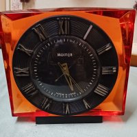 Настолен часовник , снимка 1 - Антикварни и старинни предмети - 40838235