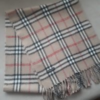 Burberry шал- като нов, снимка 5 - Шалове - 35380428