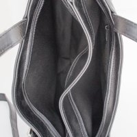 Черна дамска чанта с катарама Valentina, снимка 4 - Чанти - 43127752