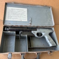 Стар пистолет за пирони, снимка 1 - Антикварни и старинни предмети - 44068570