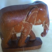 Африкикански слон от Махагон, снимка 1 - Антикварни и старинни предмети - 26509631