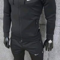Нов мъжки екип Nike, снимка 1 - Спортни дрехи, екипи - 43341178