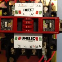 контактор реверсивен UNELEC ROC V, снимка 4 - Резервни части за машини - 33340409