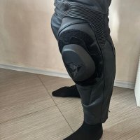 Мото долнище DAINESE със слайдер и 50 размерКАТО НОВО, снимка 7 - Аксесоари и консумативи - 43513272