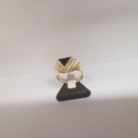 Златен мъжки пръстен с оникс и циркони , снимка 4 - Пръстени - 36935137