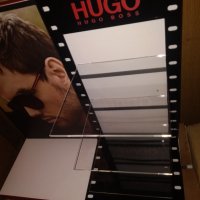 Витрина , стелаж , стойка за очила Hugo Boss, снимка 4 - Стелажи и щандове - 33577400