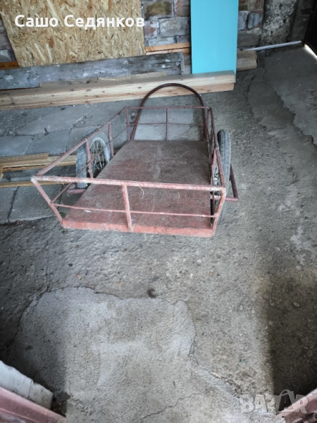 Ръчна метална количка с две гуми – здрава, за строителство или двор, снимка 1