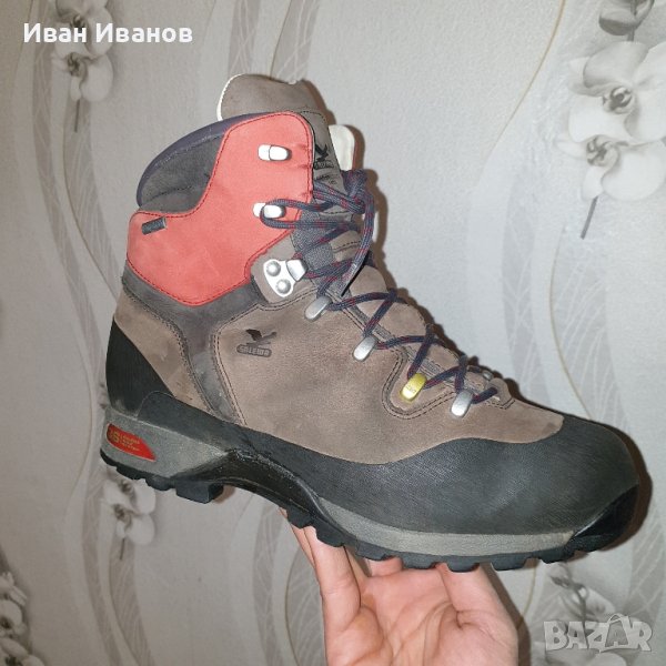 Туристически обувки Salewa Yak GTX водоустойчиви  номер 42, снимка 1