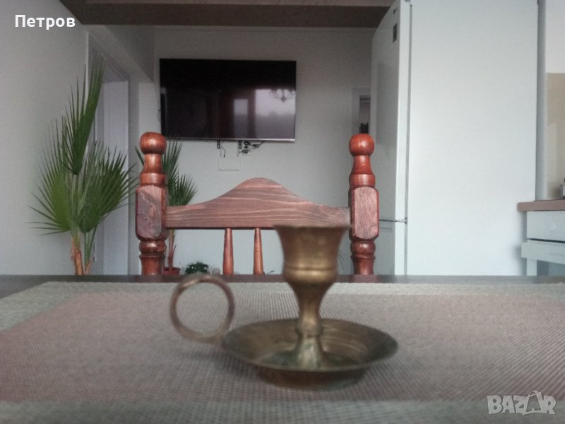 Продавам малък,старинен свещник., снимка 1