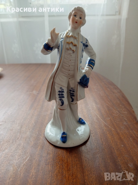 Фигура от порцелан колекционерска , снимка 1