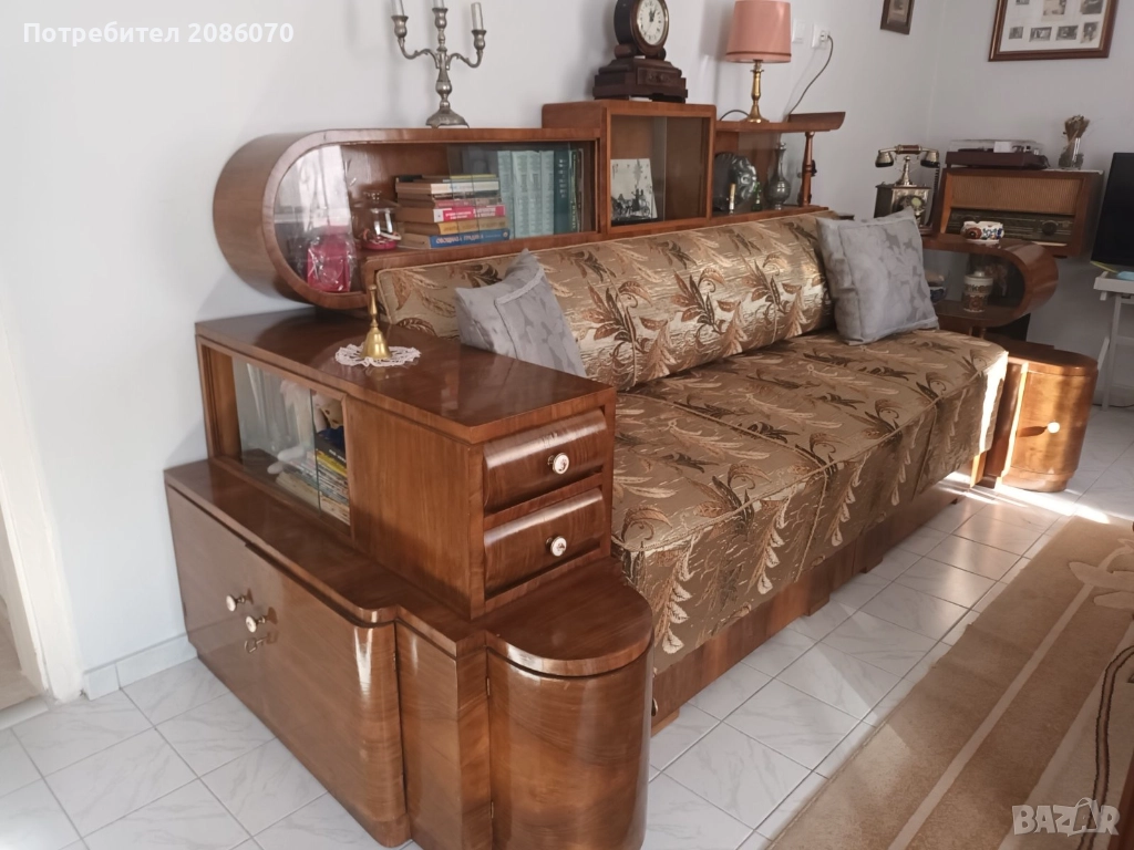 Старинен диван, снимка 1