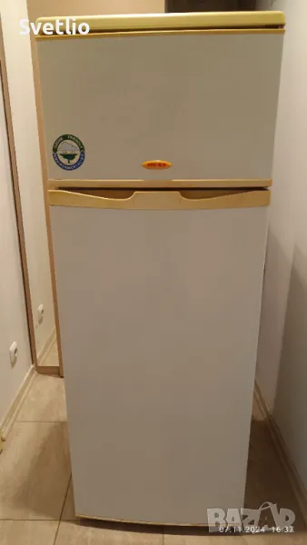 Продавам хладилник с горна камера Bess., снимка 1
