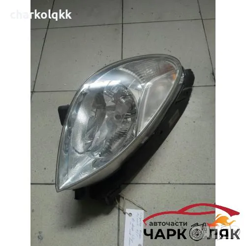 Фар десен Ситроен Ксара Пикасо, снимка 1