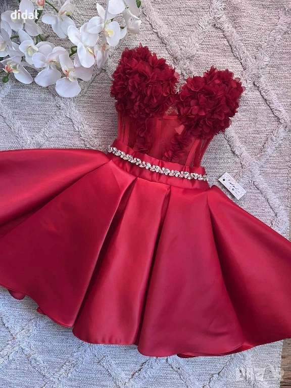 Приказно красива рокля с корсет и кристали , снимка 1