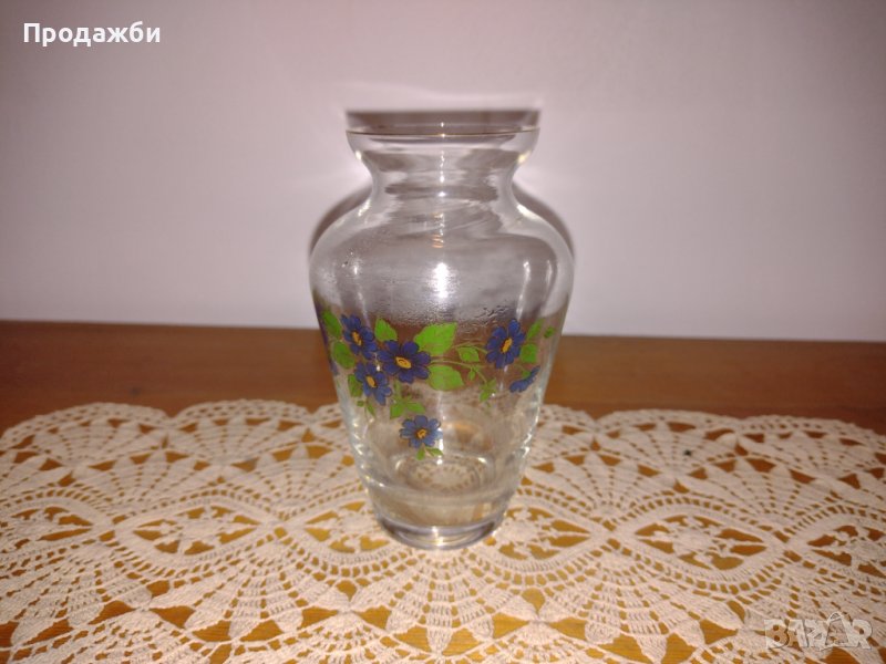 Красива вазичка за цветя от стъкло, снимка 1