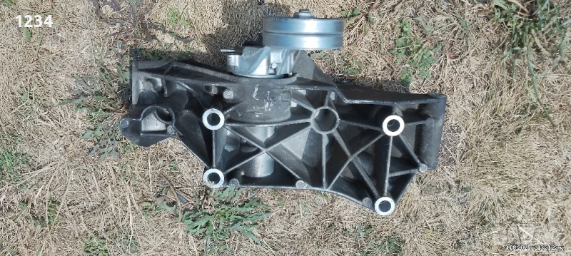 обтягаща ролка на ангренажен ремък за голф 4 бензин 1.6, снимка 1